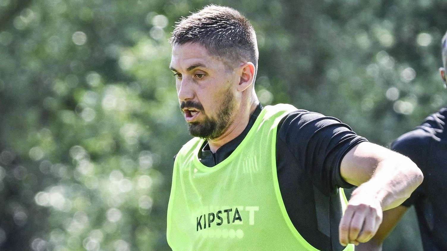 走出困境的 走出困境的